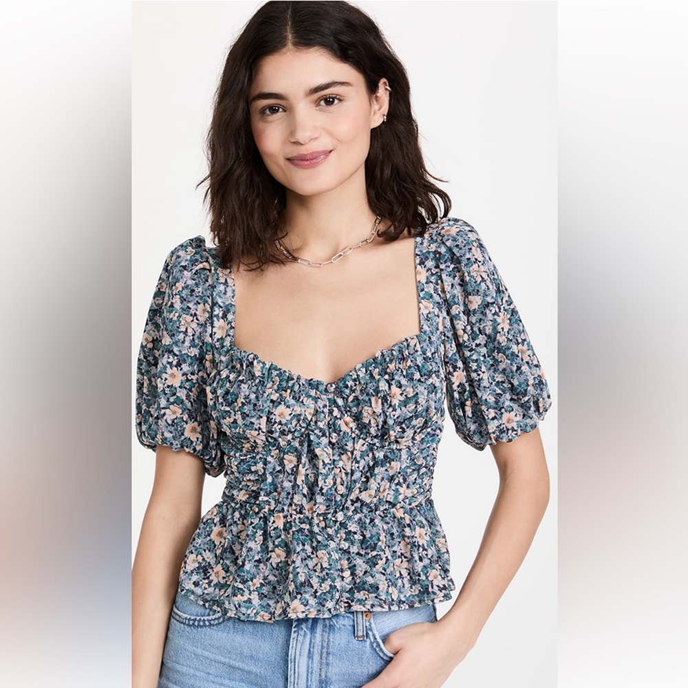 ASTR The Label Clairemont Top - Blue Floral
